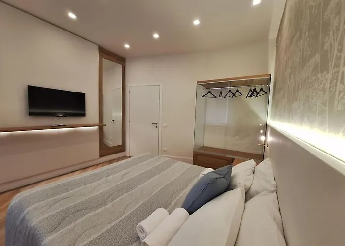 Appartement Peaceful 2 Bedrooms With Patio, Near Metro A Rome