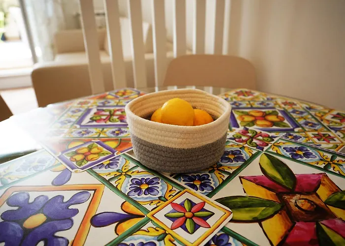 Peaceful 2 Bedrooms With Patio, Near Metro A Appartement Rome