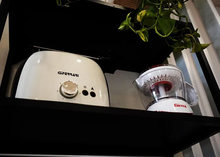 Appartement Peaceful 2 Bedrooms With Patio, Near Metro A *