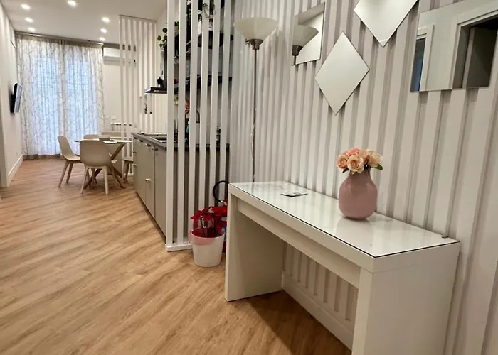 Appartement Peaceful 2 Bedrooms With Patio, Near Metro A