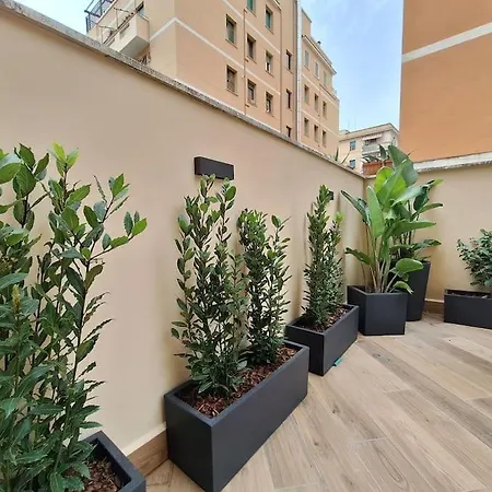 Peaceful 2 Bedrooms With Patio, Near Metro A * Roma