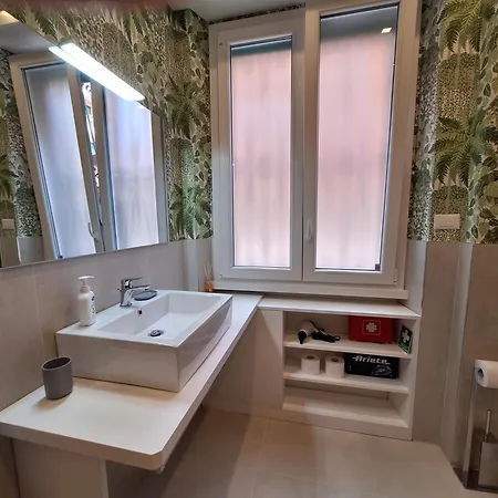 Peaceful 2 Bedrooms With Patio, Near Metro A Apartamento *