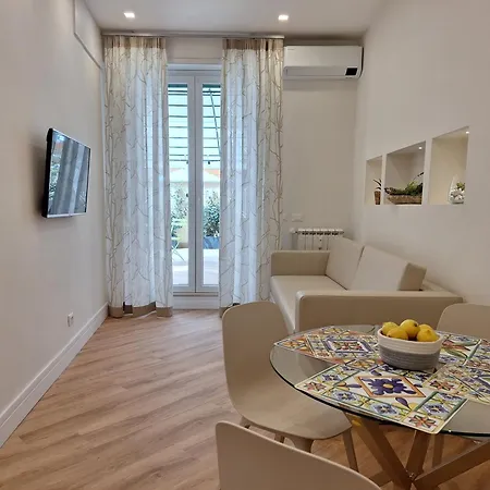 Apartamento Peaceful 2 Bedrooms With Patio, Near Metro A *