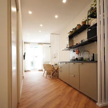 Peaceful 2 Bedrooms With Patio, Near Metro A Apartamento *