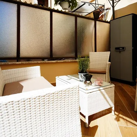 Peaceful 2 Bedrooms With Patio, Near Metro A Apartamento